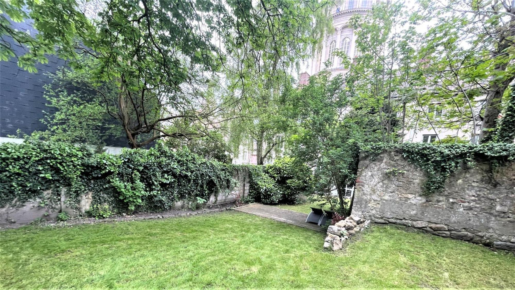 Apartament Au Jardin De La Basilique Boulogne-sur-Mer Zewnętrze zdjęcie