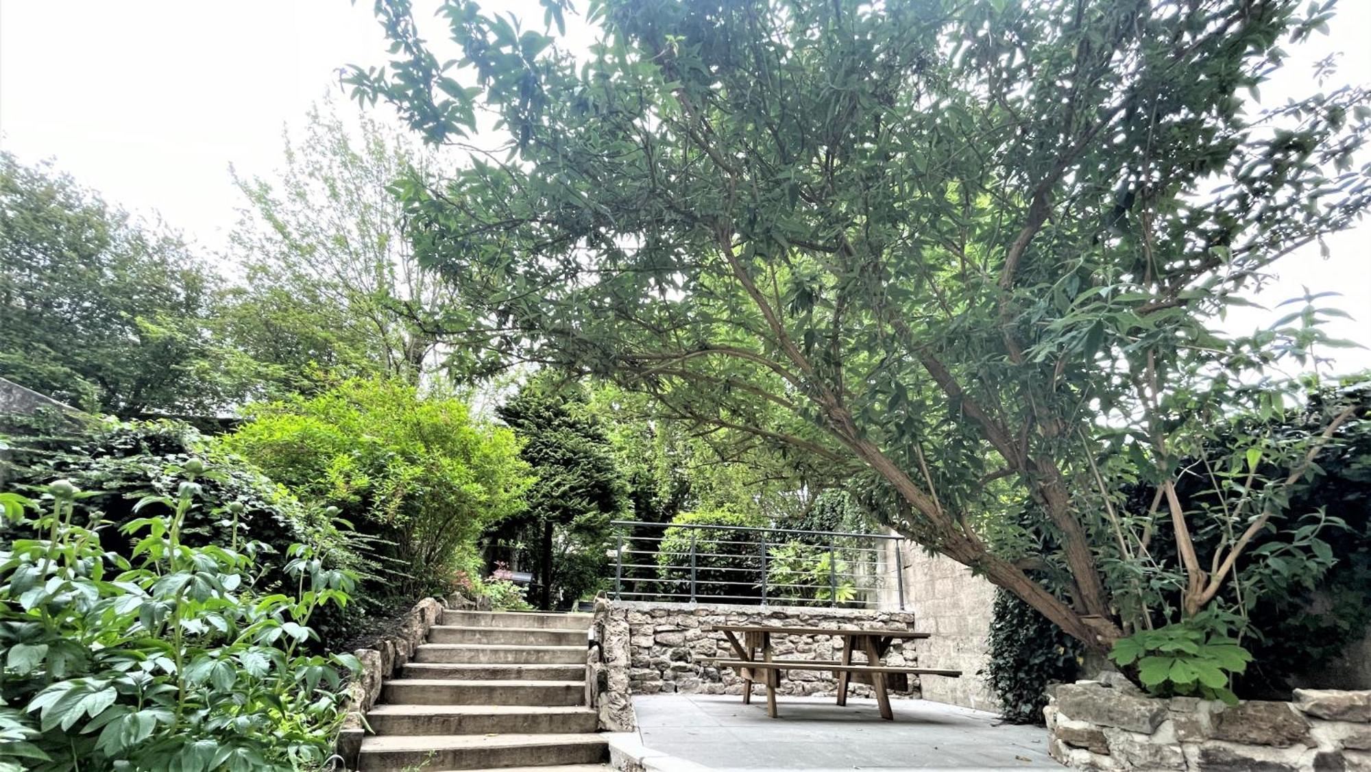 Apartament Au Jardin De La Basilique Boulogne-sur-Mer Zewnętrze zdjęcie